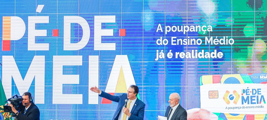 É fundamental que o estudante e sua família estejam atentos ao controle de faltas e mantenham um diálogo aberto com a escola para evitar surpresas desagradáveis.